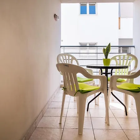 Lägenhet Luxury | Sea And City Center! Larnaca